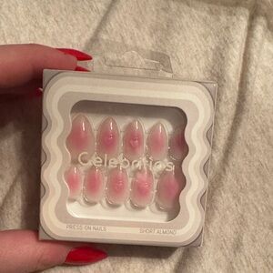 Celebritips press on nails NIB